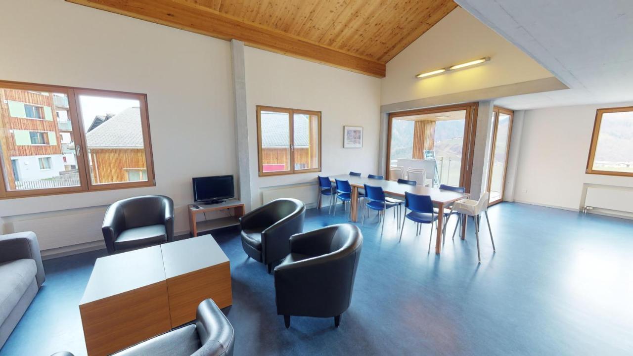 Reka-Feriendorf Disentis Chambre photo
