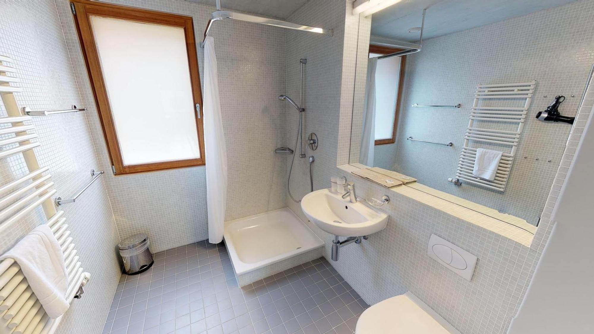 Reka-Feriendorf Disentis Chambre photo